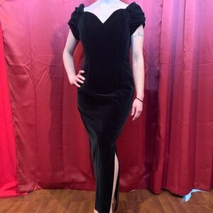 Sexy long Velvet Dress- 80S Vintage